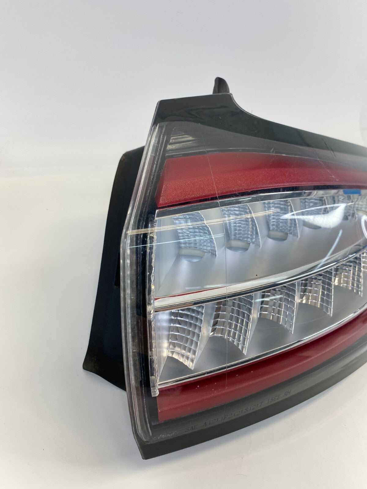 2015-2018 Ford Edge Rear Outer Quarter Panel Right Taillight Tail Light Lamp