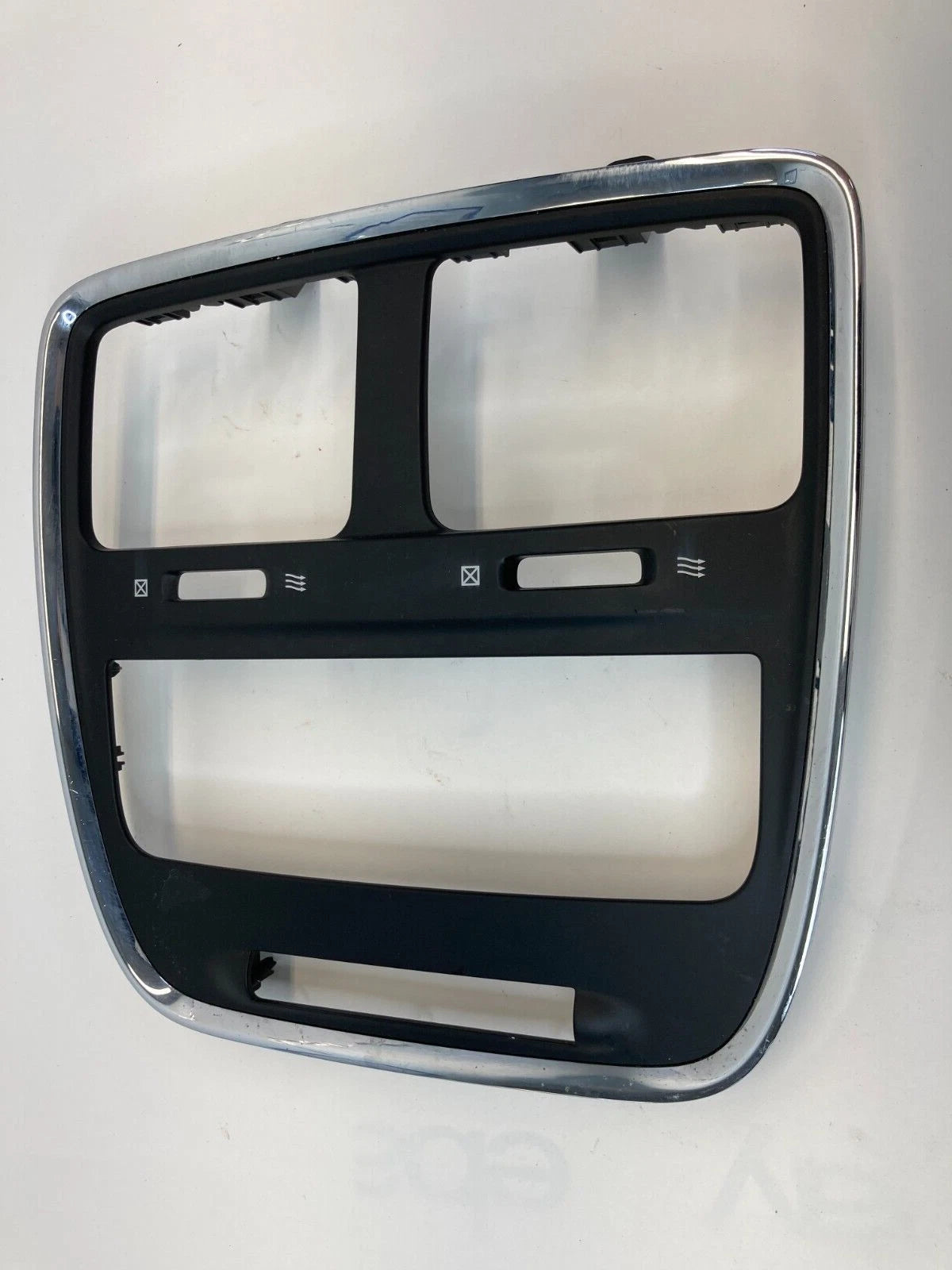 12-15 RAM CARGO VAN TRIM COVER PANEL BEZEL CENTER DASH RADIO GRILLE 1SQ531X9AD