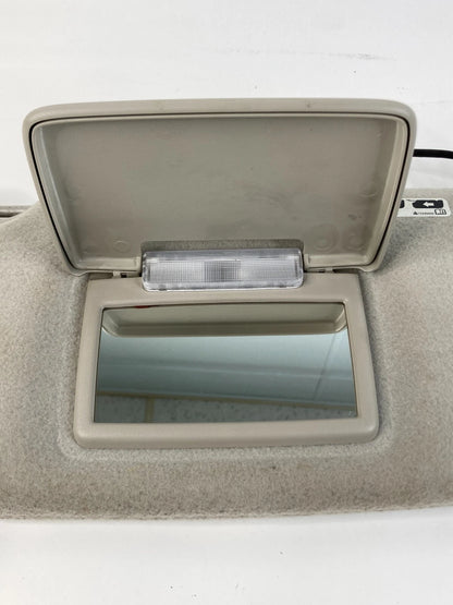 2005 2006 2007 GMC ENVOY FRONT RIGHT PASSENGER SUNVISOR SUN VISOR W ILLUMINATION