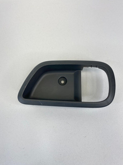 2009-2011 Kia Rio Rio5 Rear Right Side Inner Handle Bezel Trim 82621-1G010 OEM