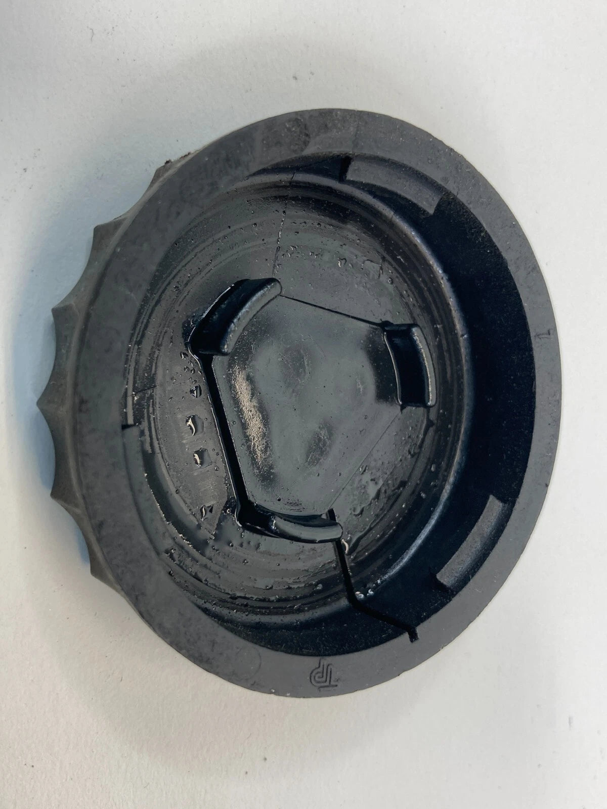 2003-2006 FORD EXPEDITION 4.6L V8 BRAKE MASTER CYLINDER FLUID RESERVOIR CAP TOP