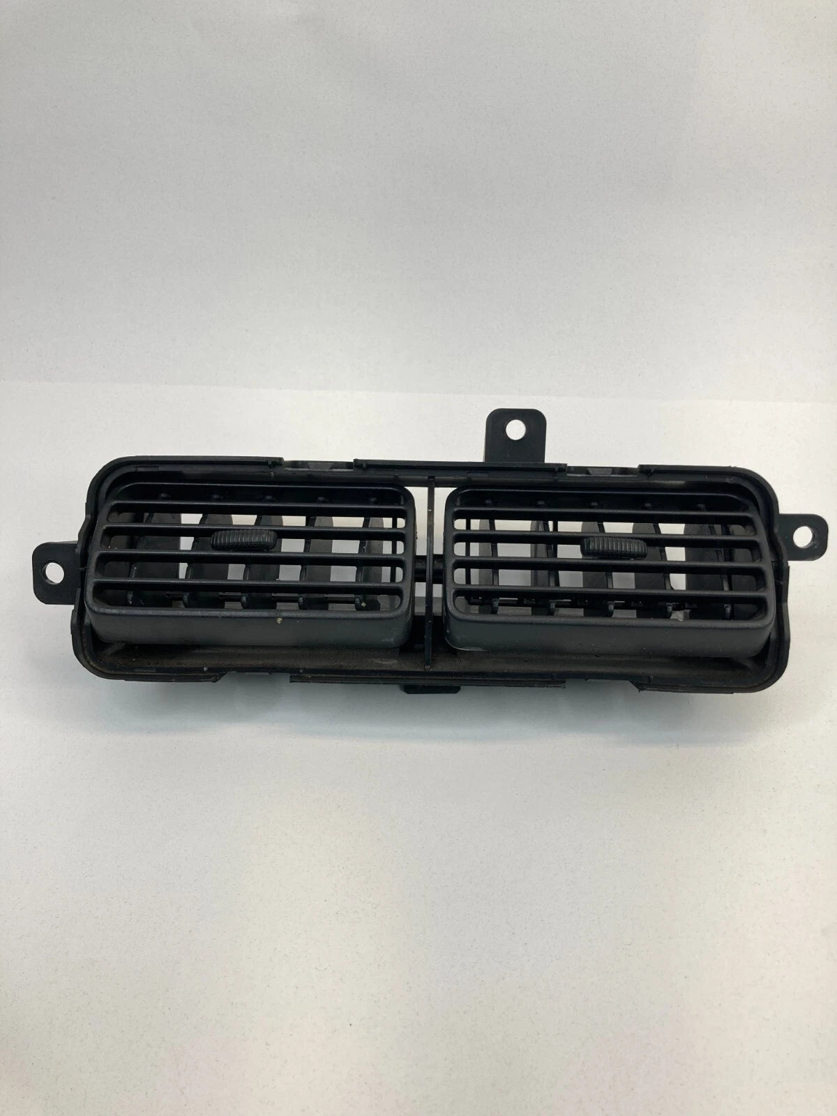 98 99 00 01 NISSAN ALTIMA CENTER DASH A/C AIR VENT DUCT GRILLE 68750-9E000 OEM
