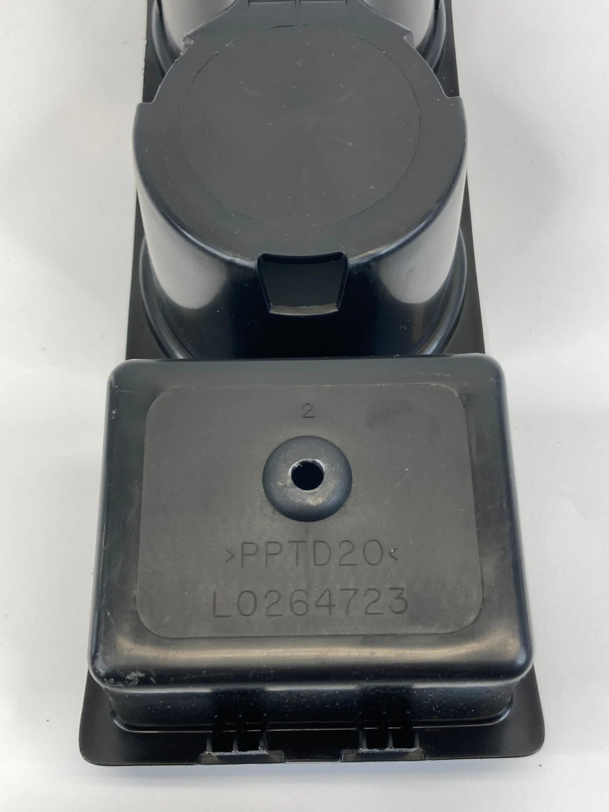 2012 2013 2014 2015 CHEVROLET CAPTIVA REAR SEAT ARMREST CUP HOLDER OEM