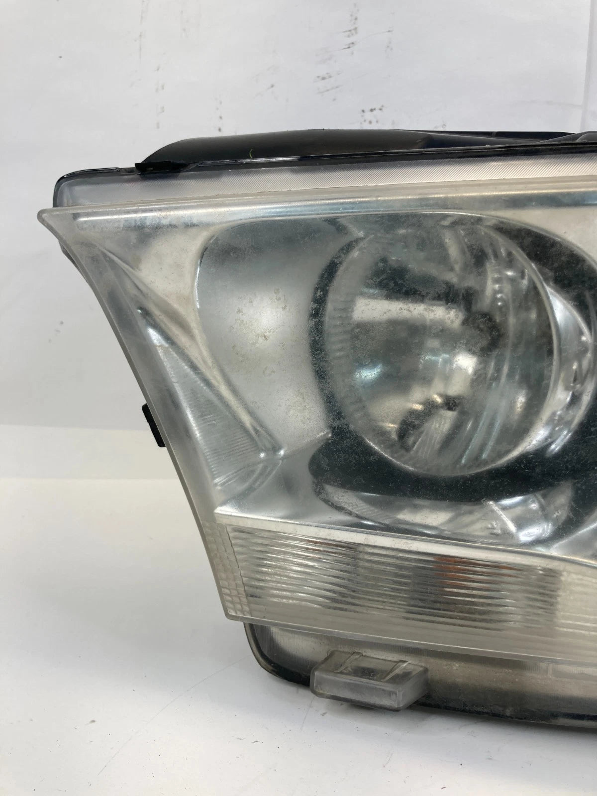 2011-2013 DODGE DURANGO LEFT DRIVER HEADLIGHT HEADLAMP HALOGEN 55079367AB