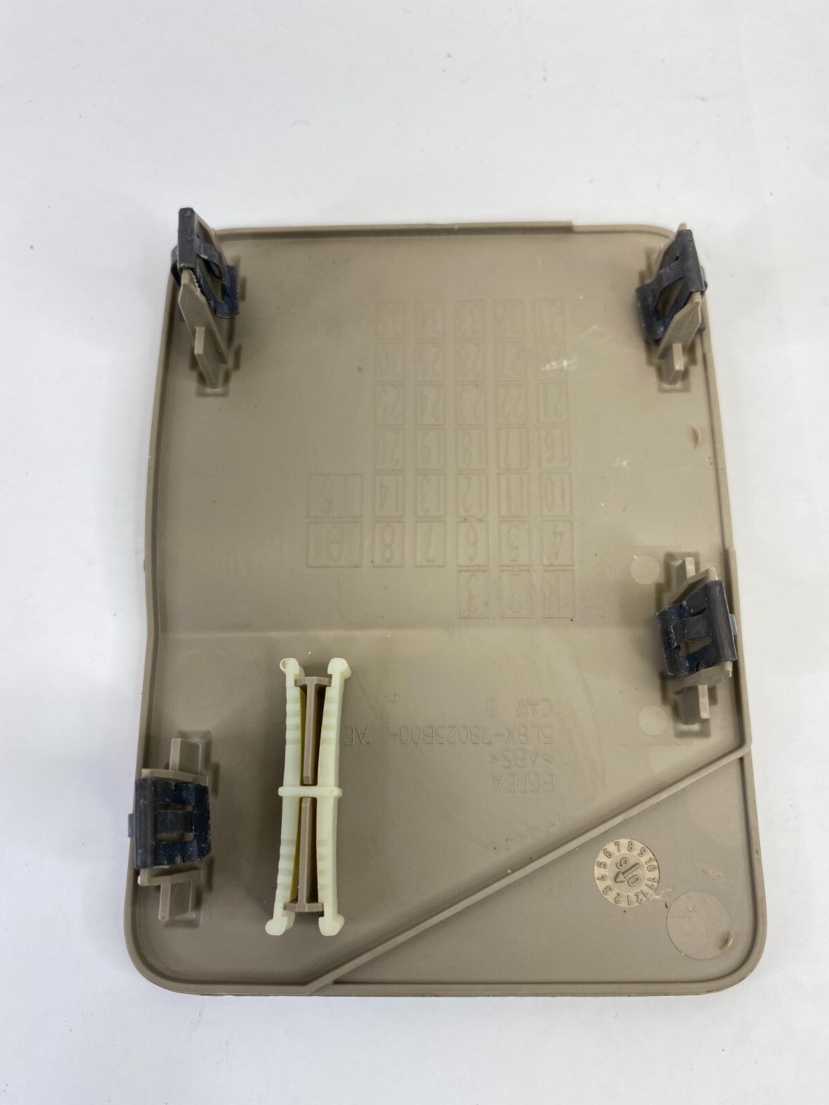 2005-2007 Ford Escape Interior Dash Fuse Box Access Cover Lid Cap 5L8X-78023B00