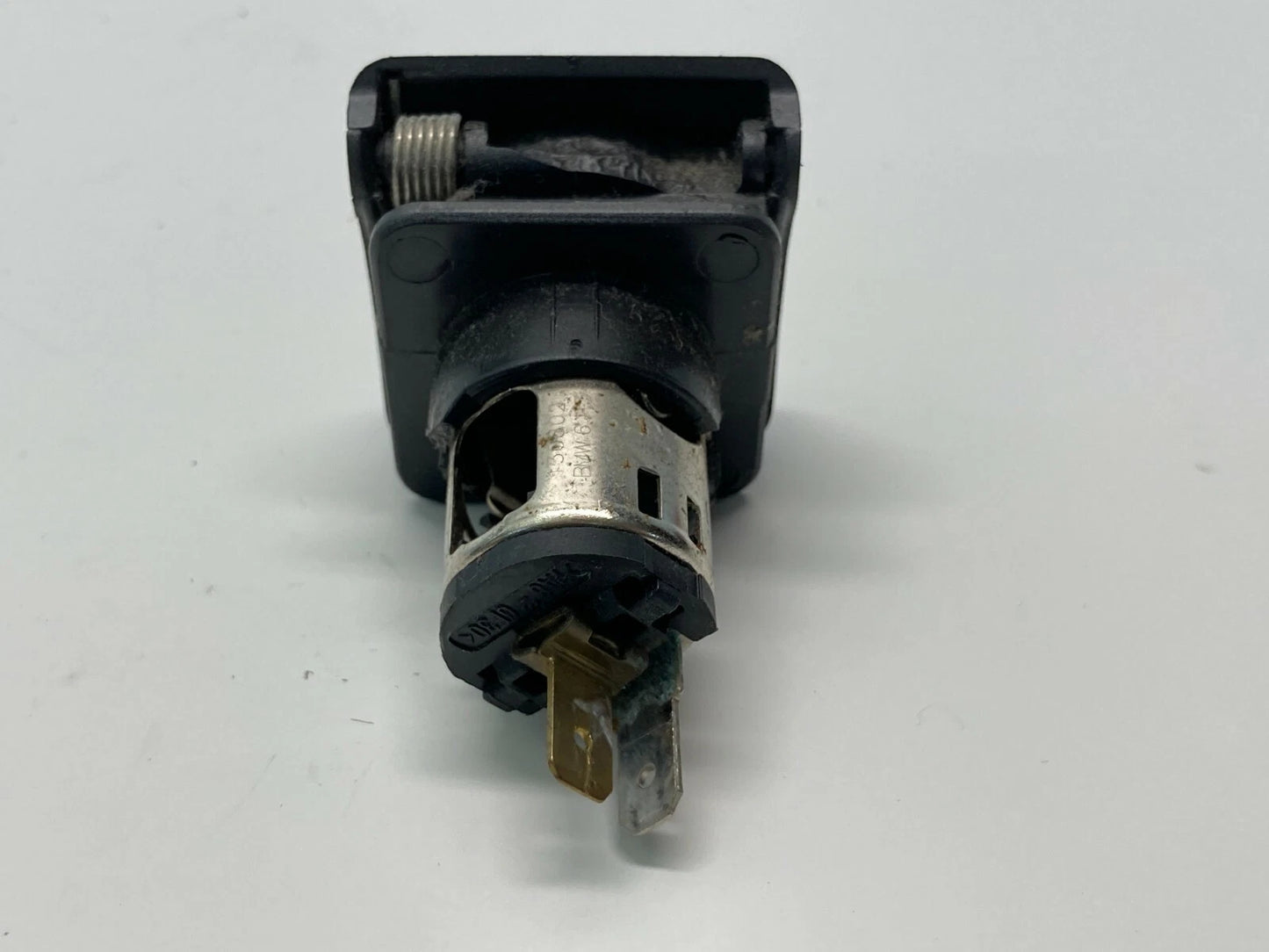 2002-2005 BMW 745I 745LI FRONT DASH POWER OUTLET SUPPLY PLUG SWITCH OEM
