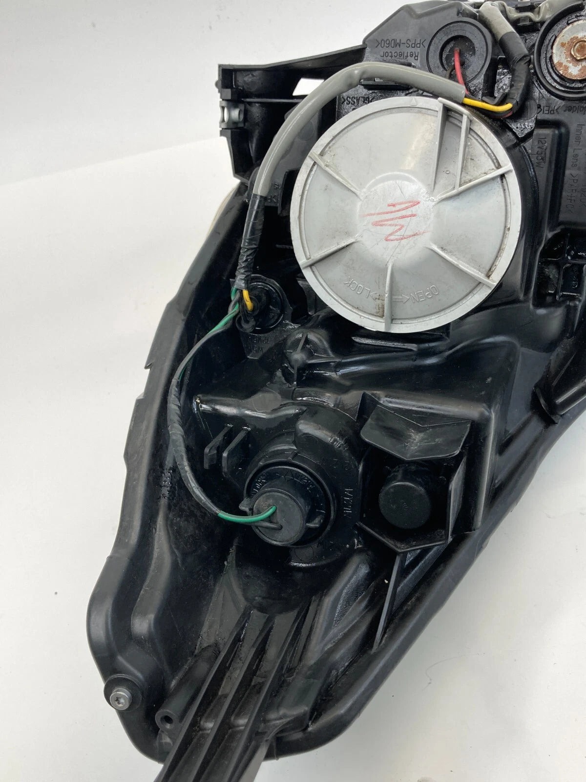 2013 2014 SUBARU OUTBACK LEGACY FRONT RIGHT PASSENGER HEADLIGHT HEADLAMP OEM