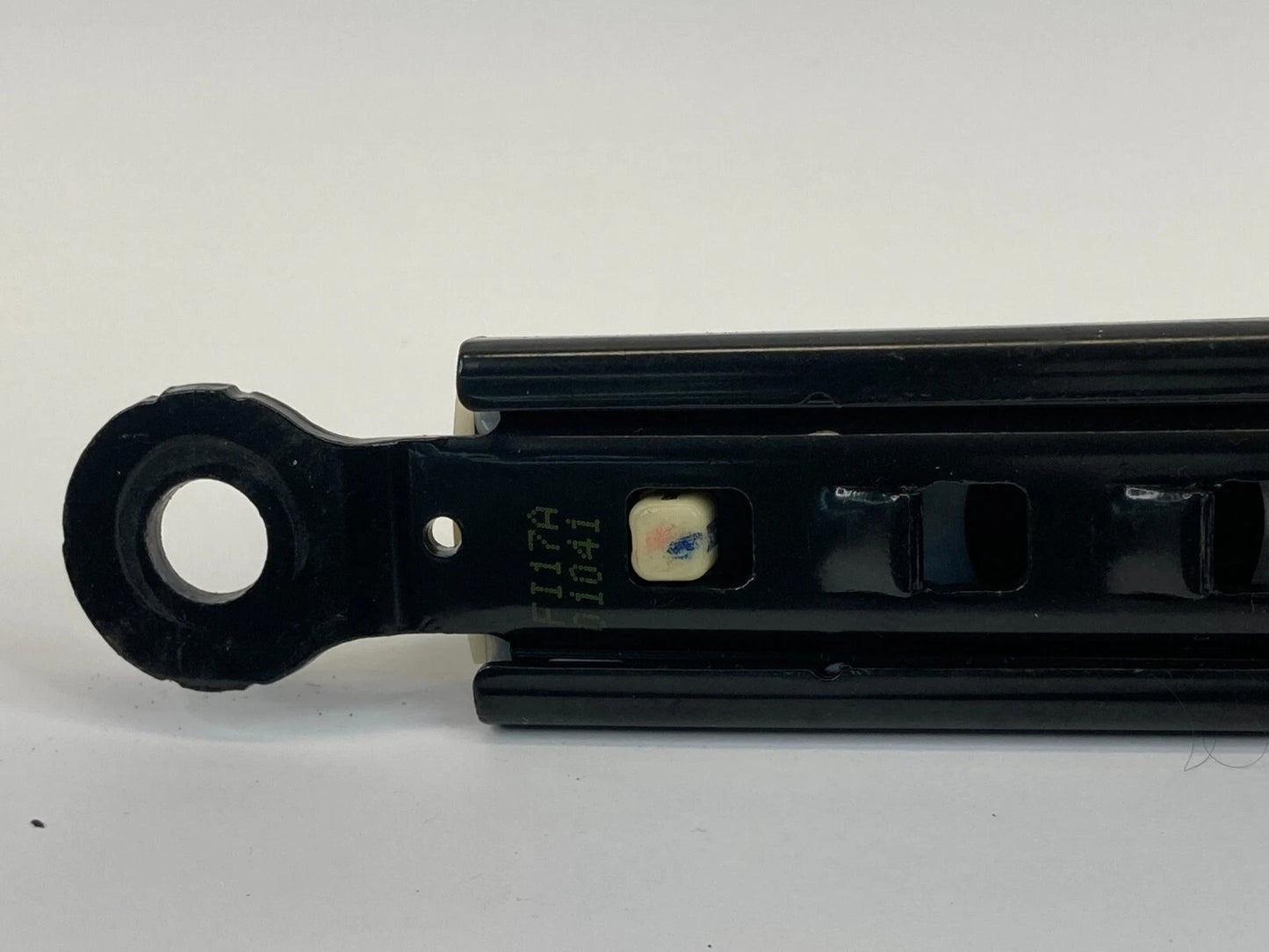 2011-2018 KIA FORTE SEDAN FRONT LEFT SIDE SEAT BELT HEIGHT ADJUSTER FR LH OEM