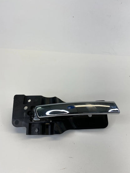 08-10 CHRYSLER TOWN & COUNTRY FRONT RIGHT SIDE INTERIOR DOOR HANDLE 05020798AC