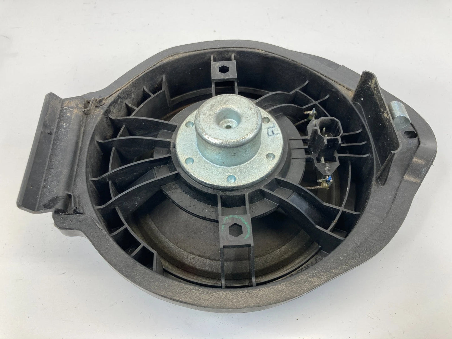 2013-2015 CHEVROLET MALIBU FRONT LEFT SIDE DOOR AUDIO SYSTEM SPEAKER ASSY OEM