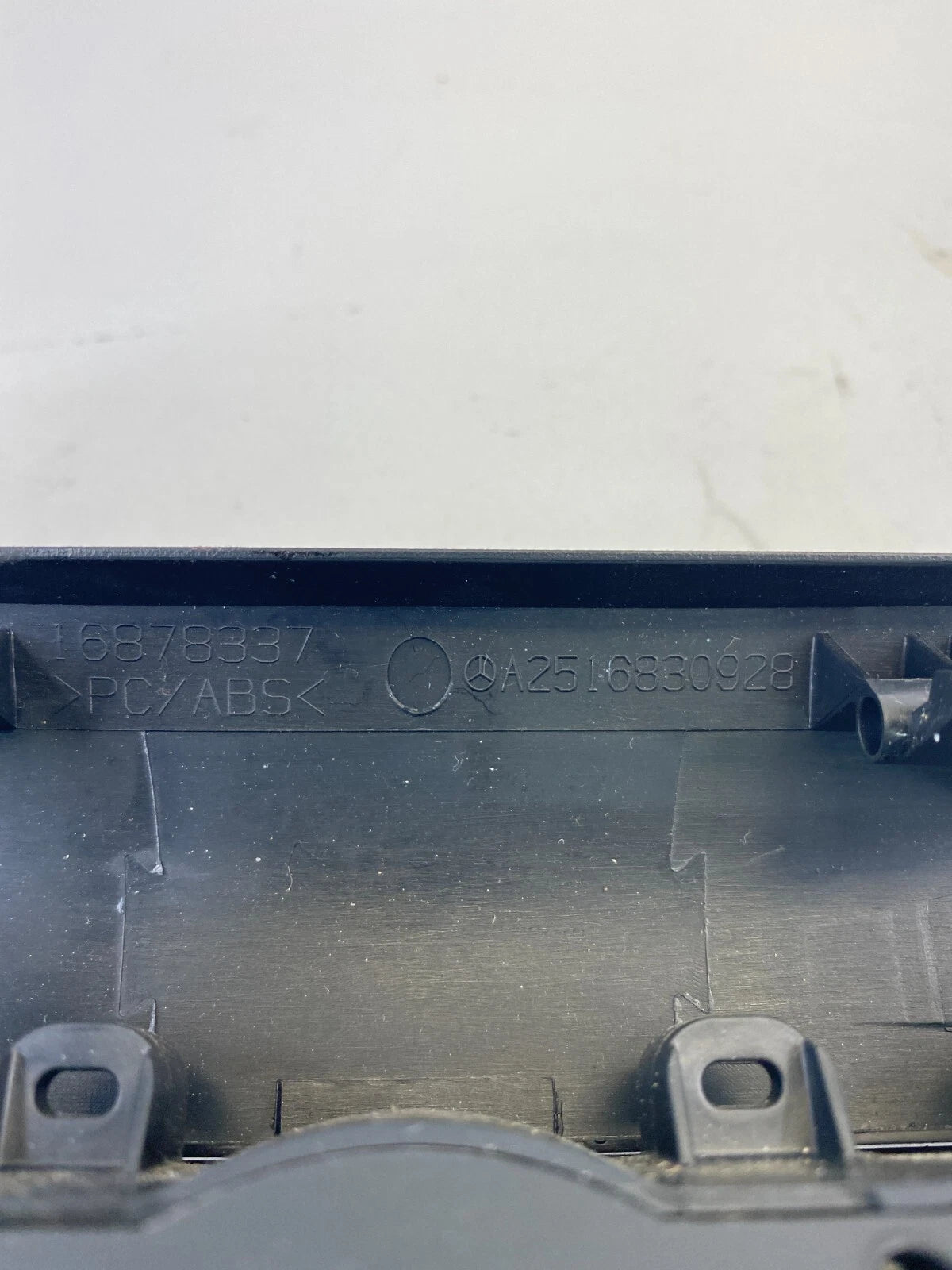 06-11 MERCEDES-BENZ R350 REAR CONSOLE A/C HEATER CLIMATE CONTROL UNIT 1648209589