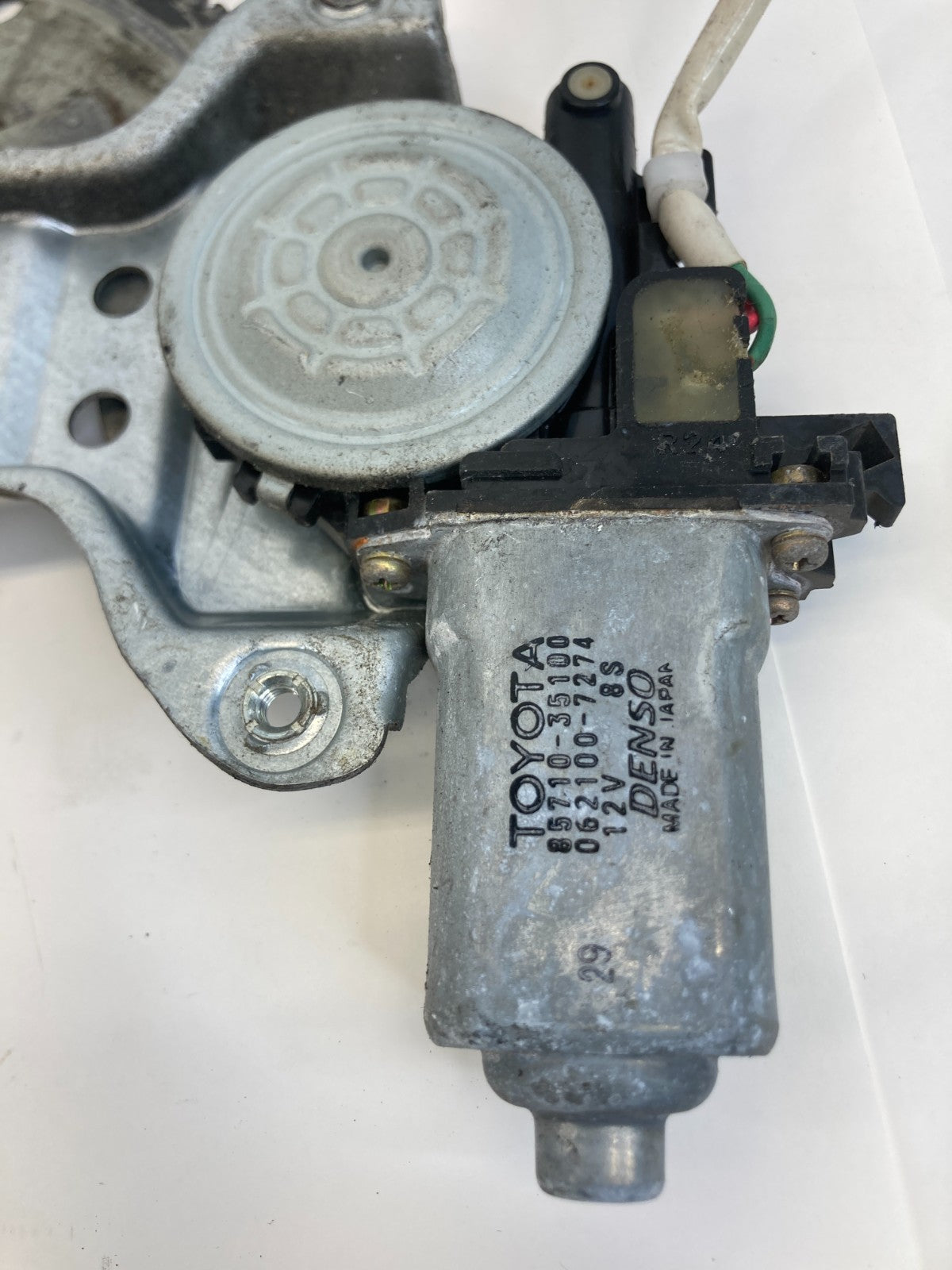 1996-2002 Toyota 4Runner Front Right Side Door Power Window Motor W/ Regulator