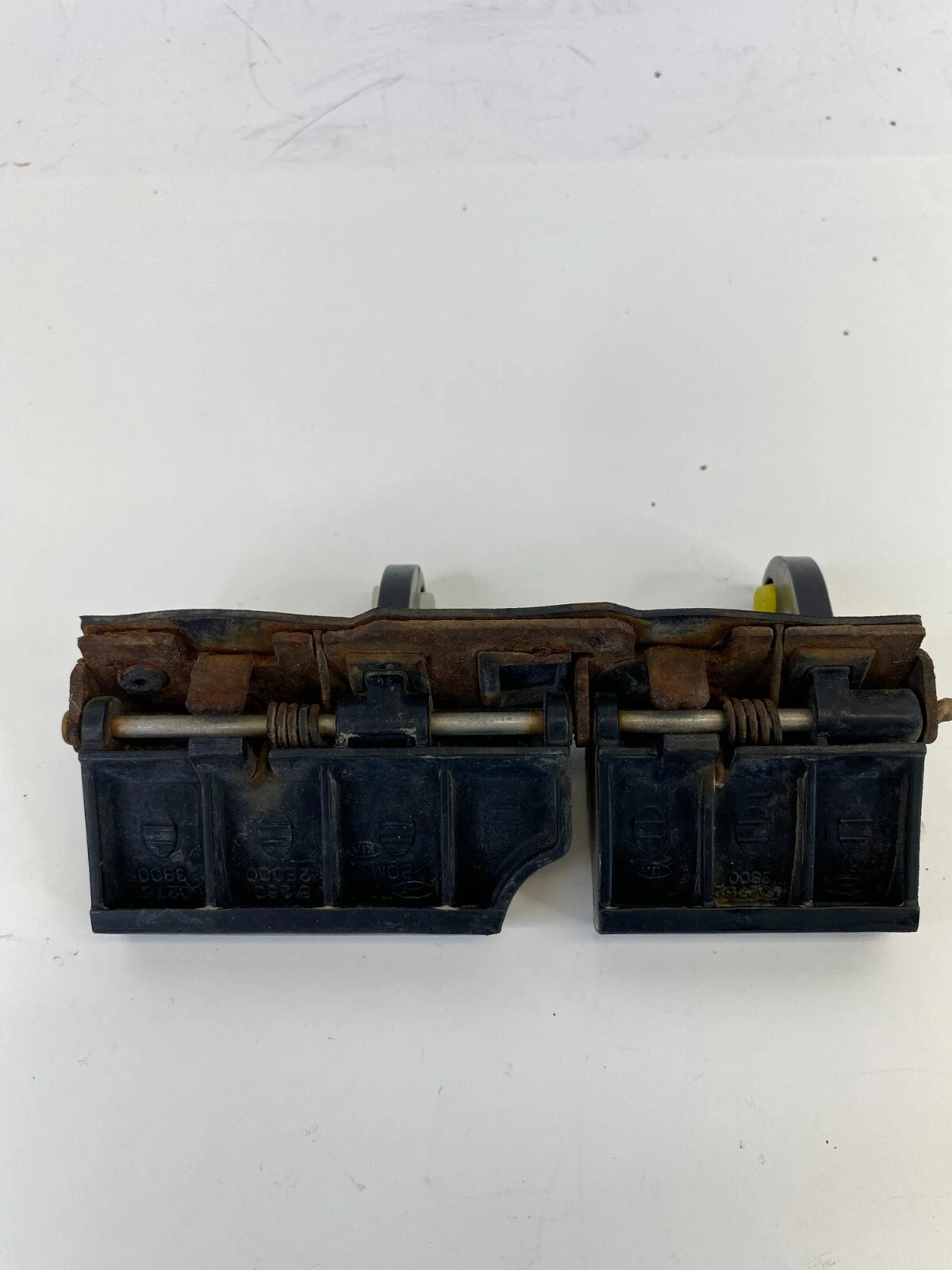2006-2009 HYUNDAI TUCSON TRUNK GATE HANDLE LOCK LATCH HATCH LIFTGATE 2E000-3800