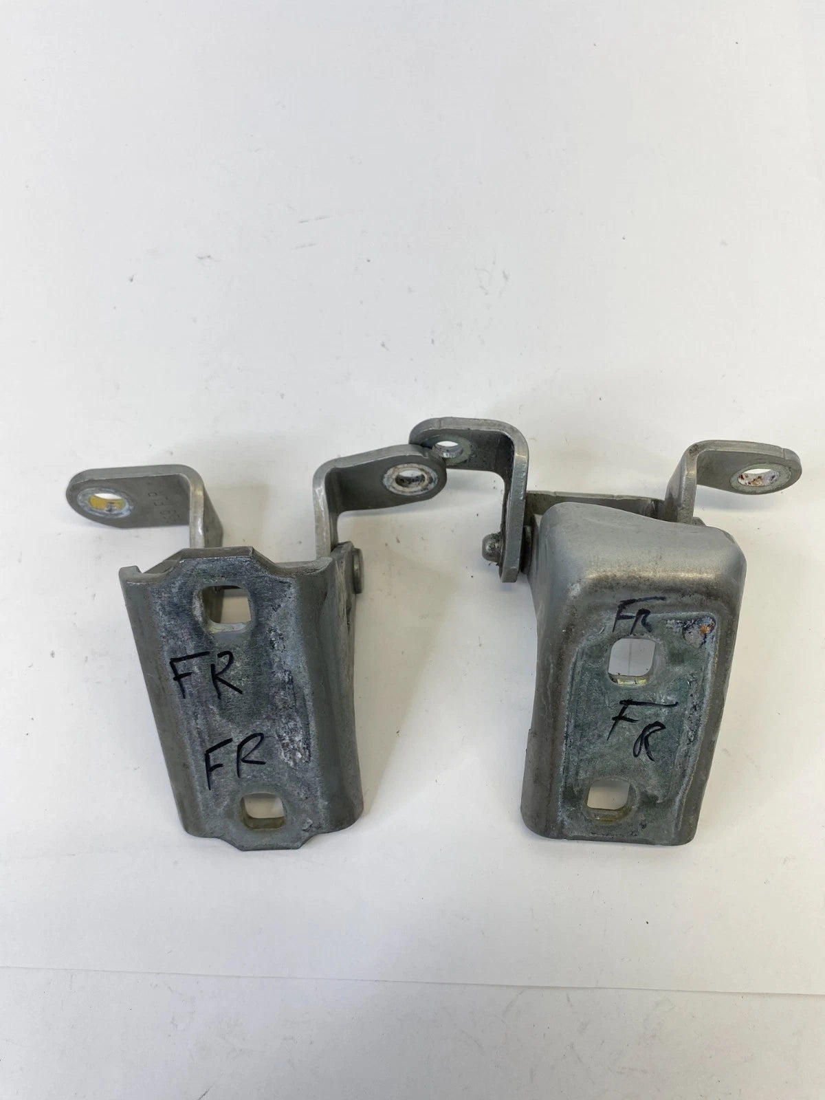 2011-2017 BUICK REGAL FRONT RIGHT SIDE DOOR UPPER & LOWER HINGE SET PAIR OEM