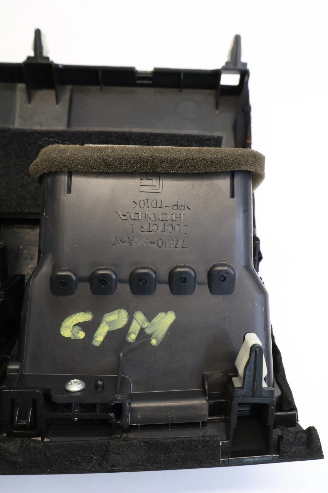 2007-2011 HONDA CR-V DASH CENTER A/C AIR VENT OUTLET DUCT 77610-SWA-A0