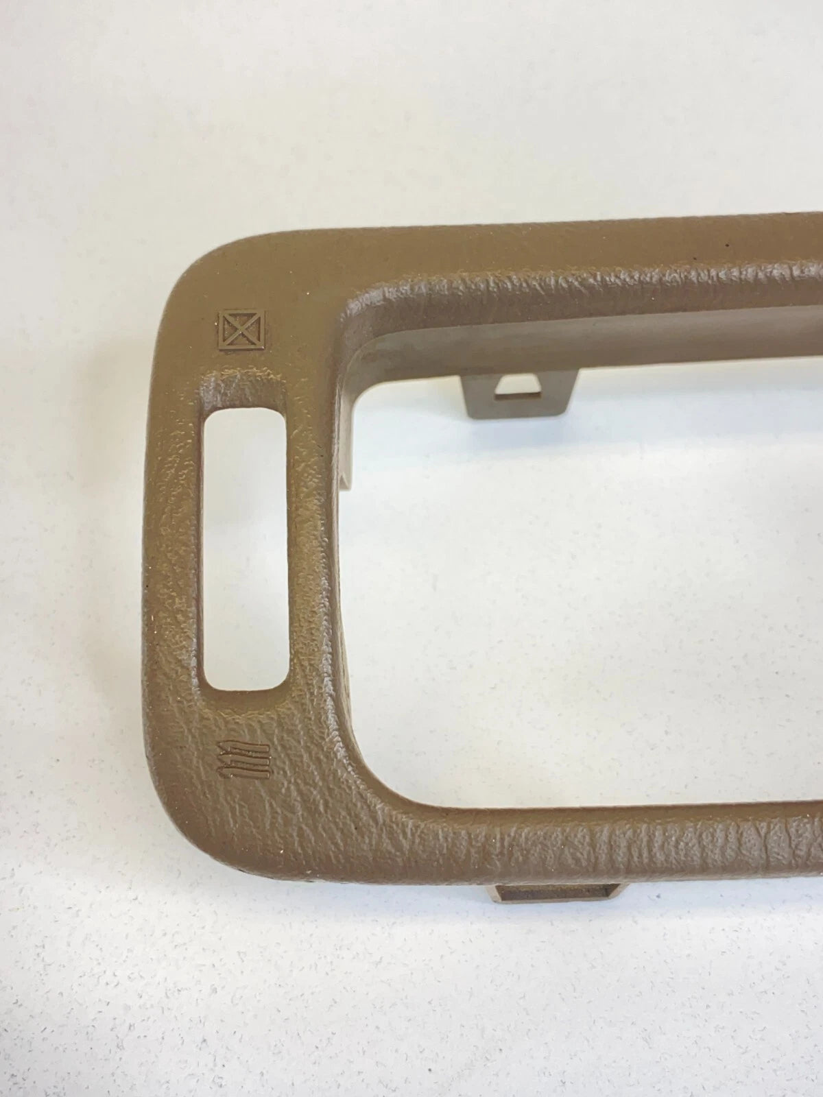 1998-2001 NISSAN ALTIMA DASH PASSENGER SIDE AIR VENT OUTER BEZEL TRIM OEM