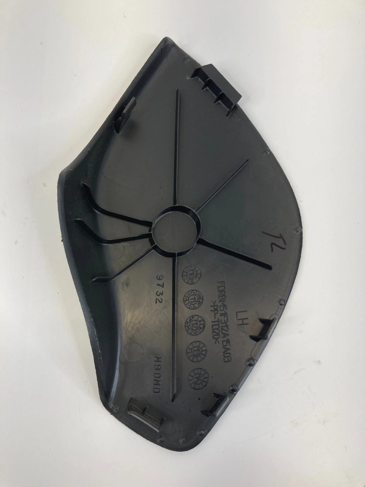 2012-2018 FORD FOCUS REAR LEFT SIDE TAIL LIGHT ACCESS COVER BM51F312A15A0 OEM