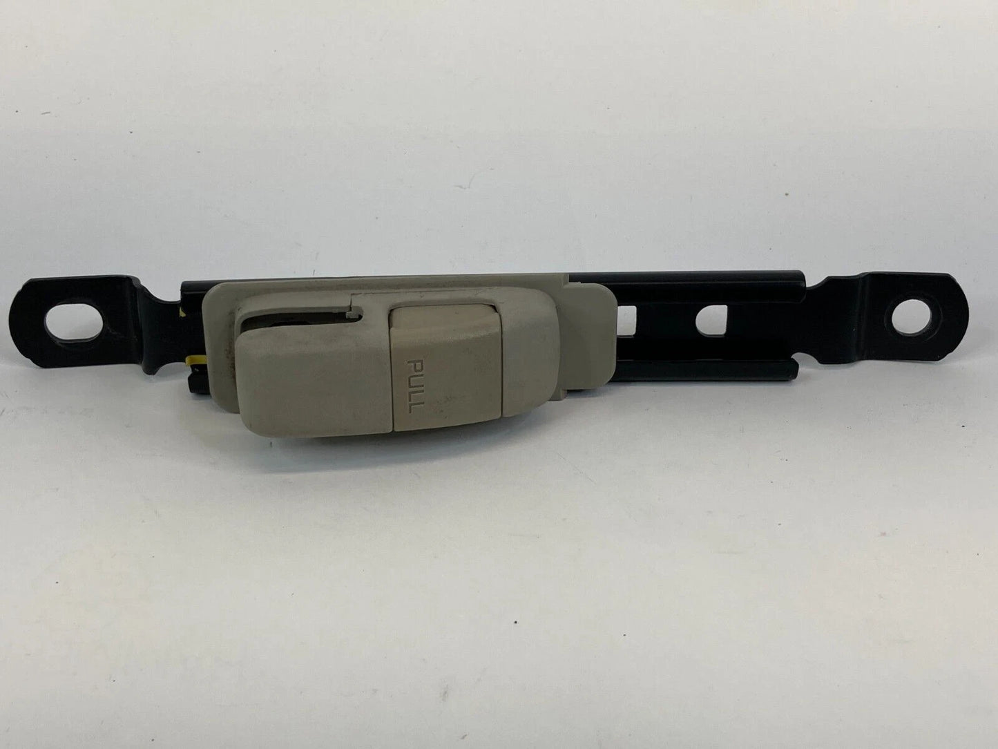 2007-2010 NISSAN SENTRA FRONT LEFT SIDE SEAT BELT HEIGHT ADJUSTER ASSEMBLY OEM