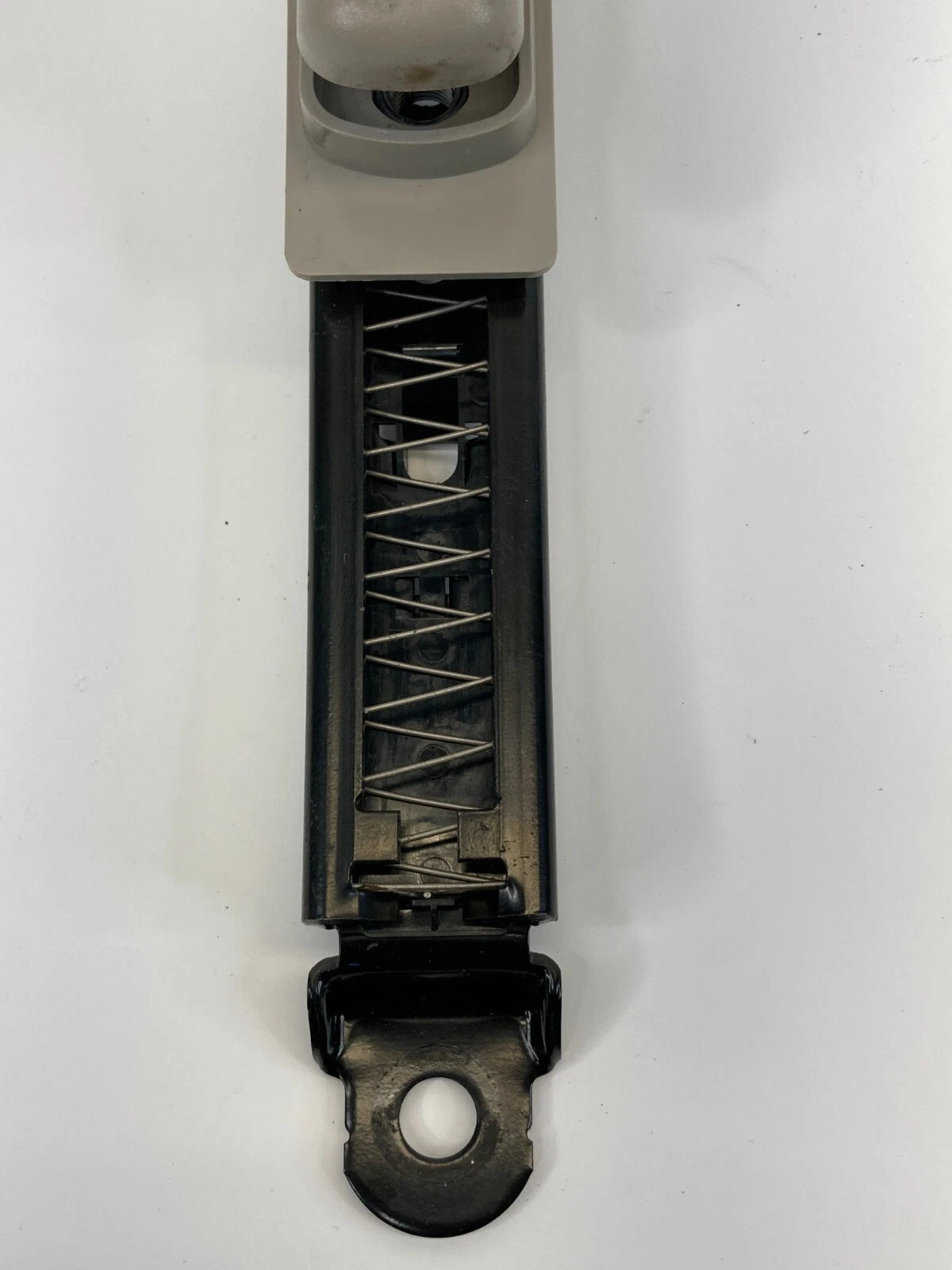2006-2010 JEEP COMMANDER FRONT RIGHT SEAT BELT HEIGHT ADJUSTER 1FS92BD1AA OEM