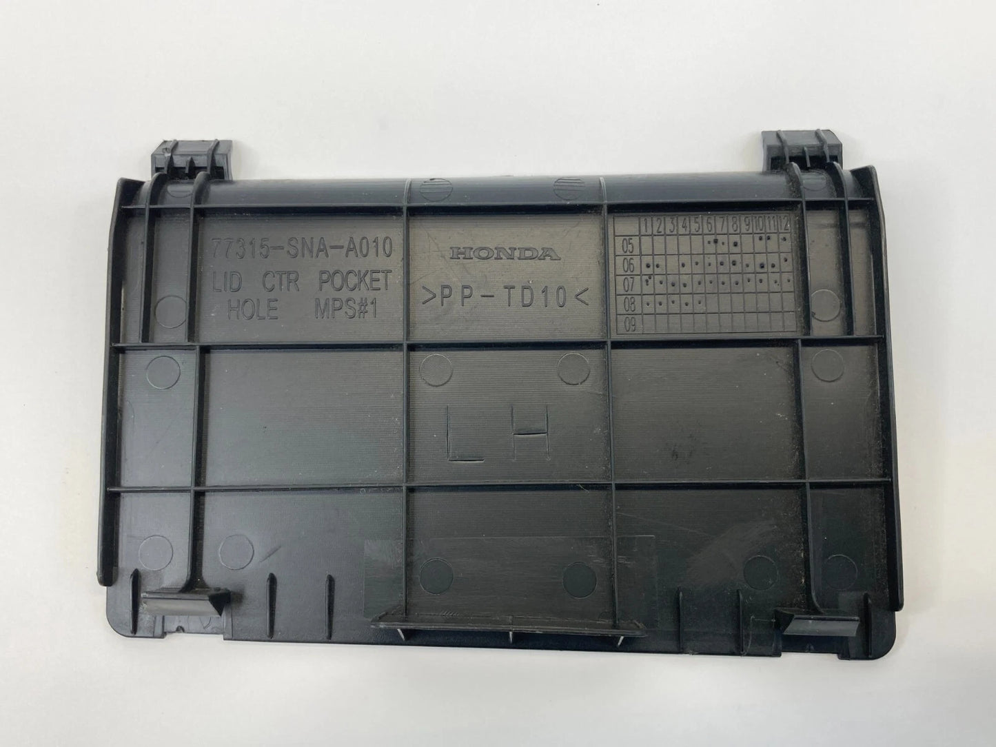 06-11 HONDA CIVIC DASH CENTER POCKET HOLE ACCESS COVER CAP TRIM 77315-SNA-A010