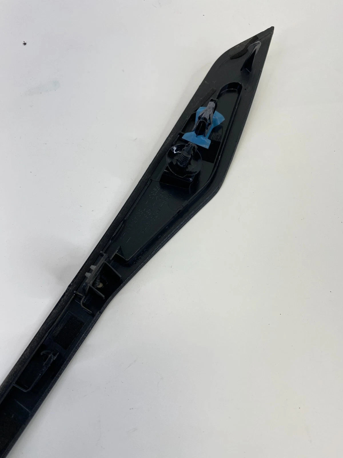 2016-2019 FORD EXPLORER INTERCEPTOR CENTER DASH LEFT SIDE TRIM BEZEL MOLDING