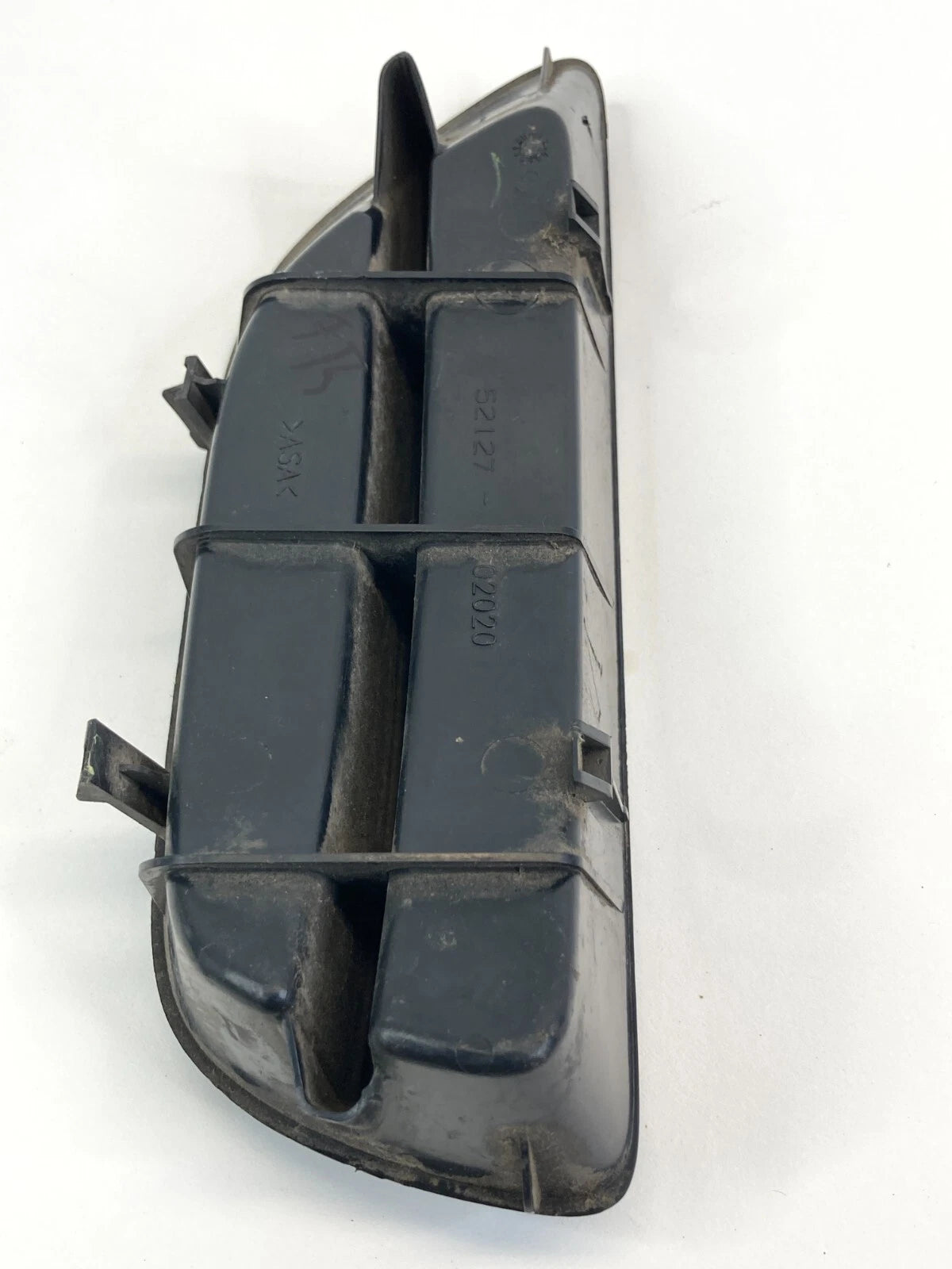 2001 2002 TOYOTA COROLLA FRONT RIGHT BUMPER FOGLIGHT LIGHT COVER CAP 52127-02020