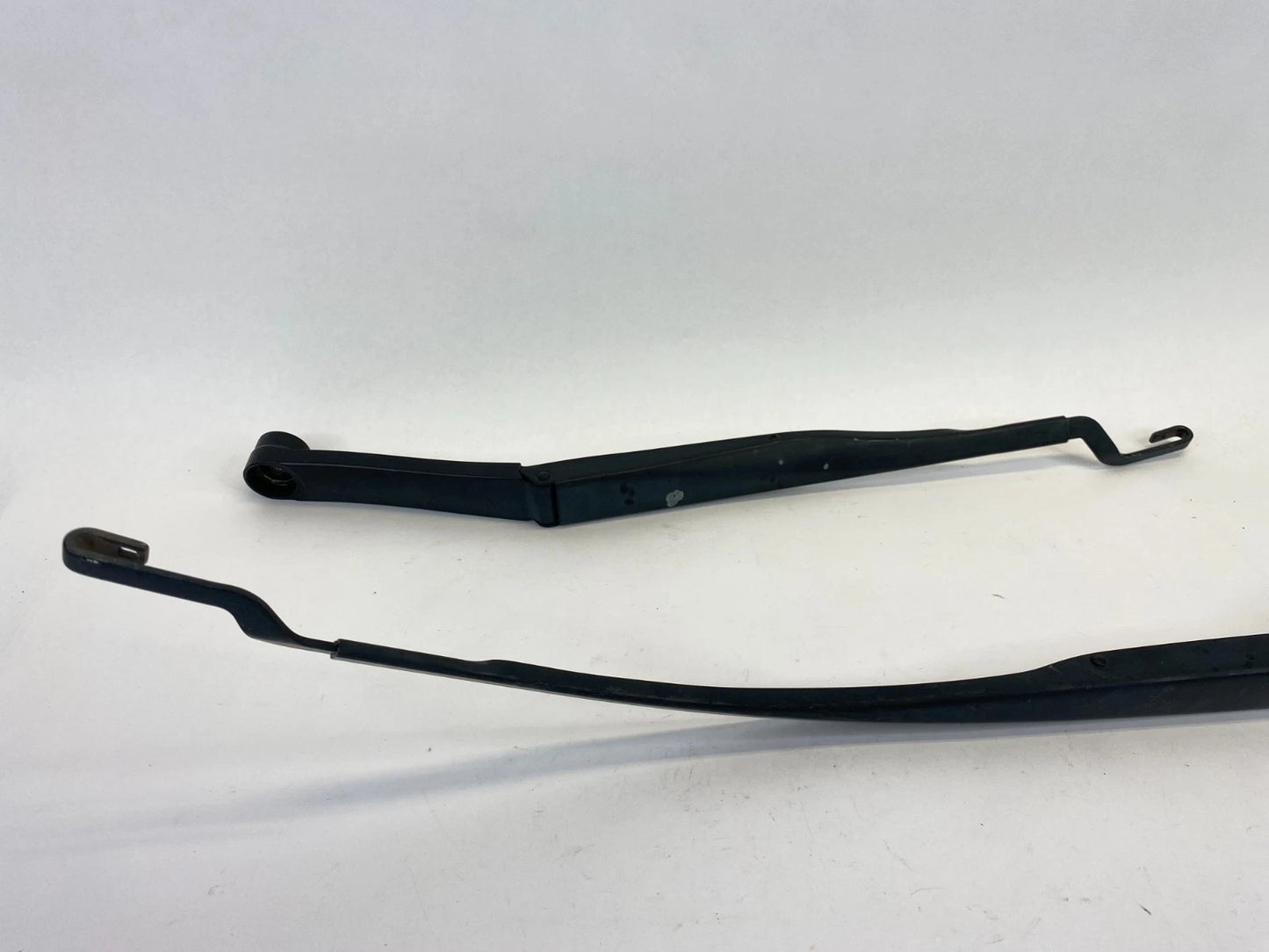 2011 2012 2013 2014 HYUNDAI SONATA HYBRID FRONT LEFT & RIGHT WIPER ARM PAIR OEM