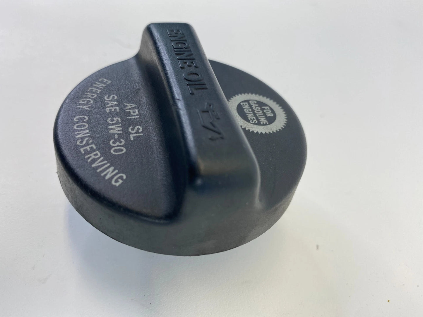 2001-2006 LEXUS LS430 4.3L V8 32V ENGINE OIL FILLER CAP ASSEMBLY OEM