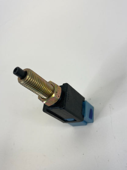 1897-2002 Nissan Pathfinder 87-99 Sentra Brake Stop Lamp Light Switch Sensor