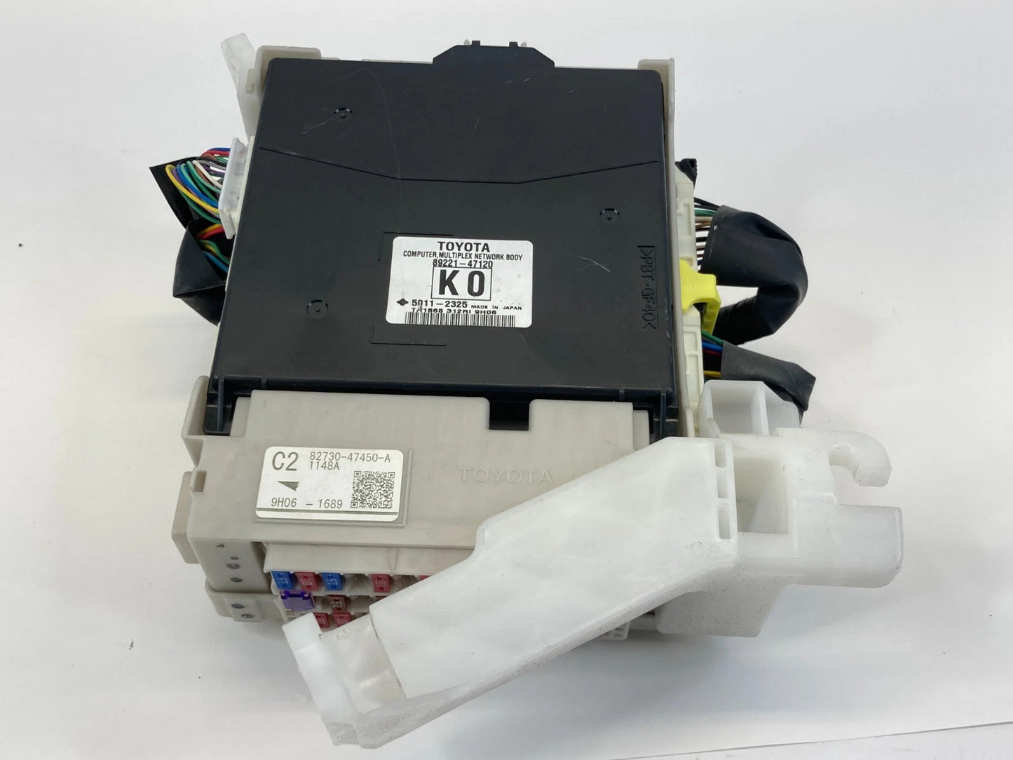 2010-2015 TOYOTA PRIUS 1.8L BODY CONTROL MODULE BCM MULTIPLEX 9221-47120 OEM