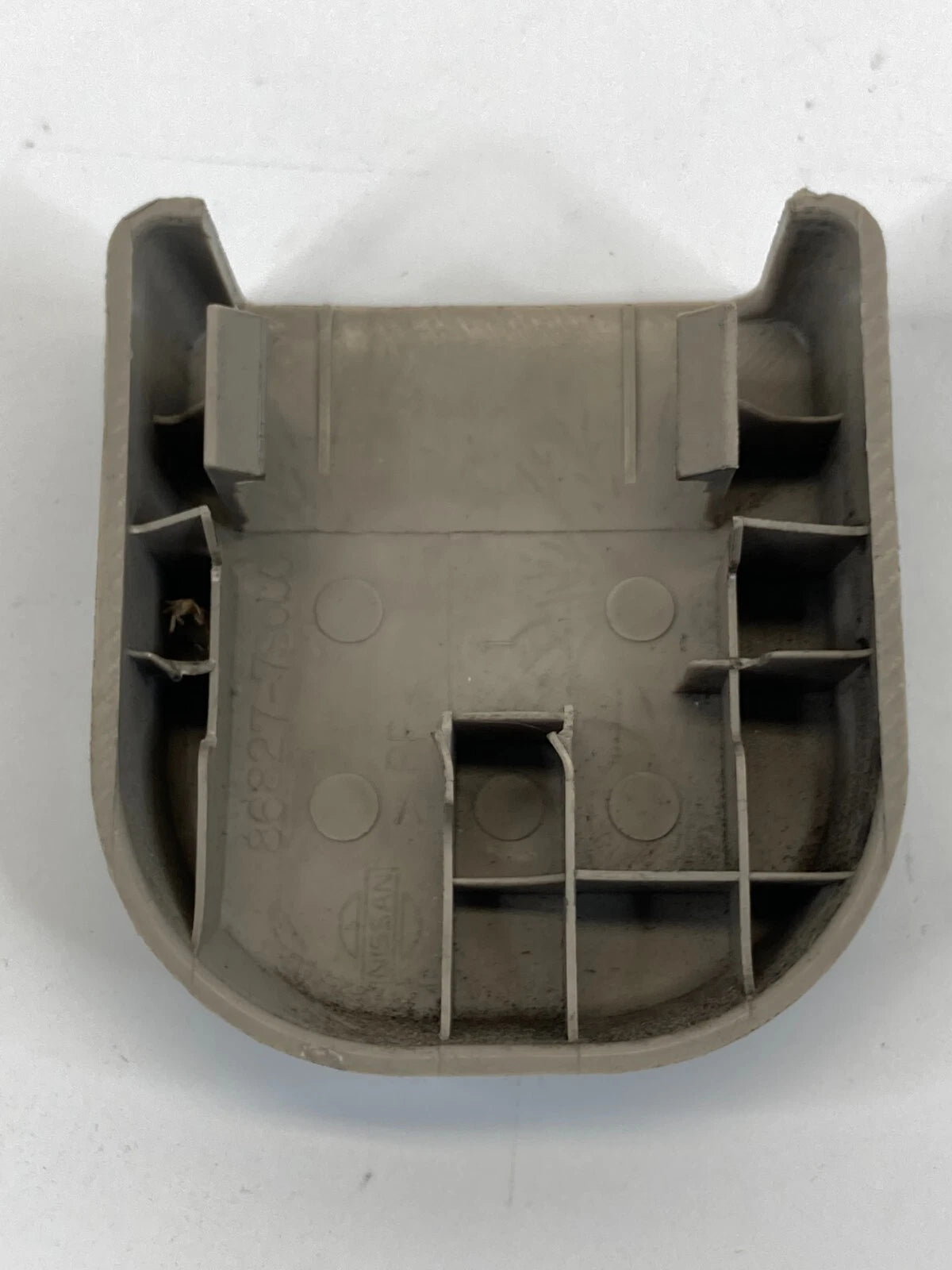 2002-2006 NISSAN ALTIMA FRONT SEAT BELT RETRACTOR LOWER COVER 86827-7S000 OEM