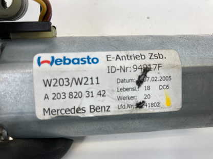 2006 Mercedes-Benz CLS500 Sunroof Sun Roof Motor Assembly 203-820-31-42 OEM