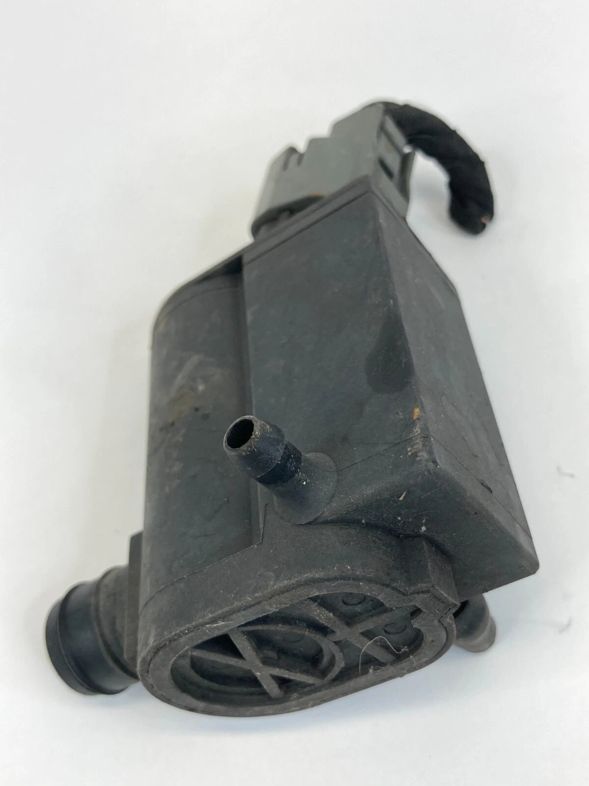 2007-2009 HYUNDAI SANTA FE WINDSHIELD WIPER FLUID WASHER PUMP MOTOR OEM