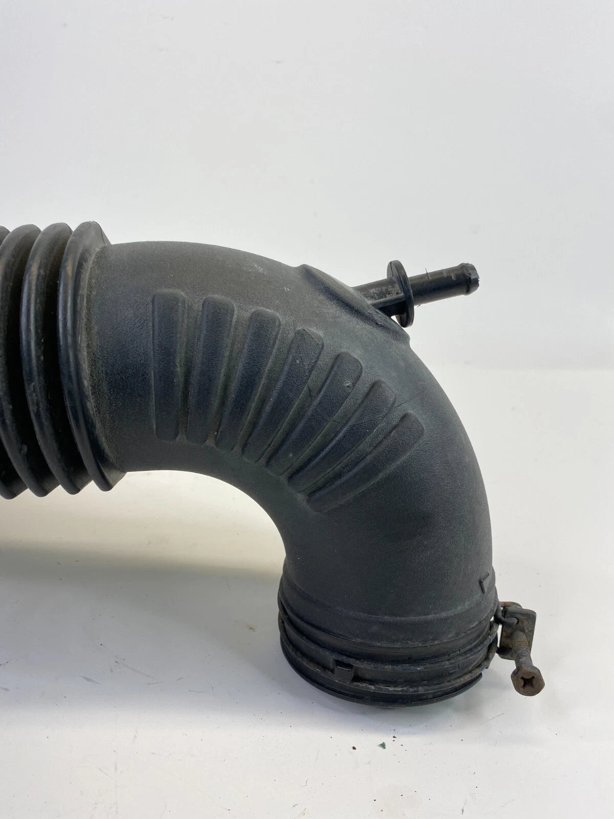 11-14 HYUNDAI SONATA 2.4L AT AIR CLEANER INTAKE DUCT HOSE TUBE OEM 28130-3Q160