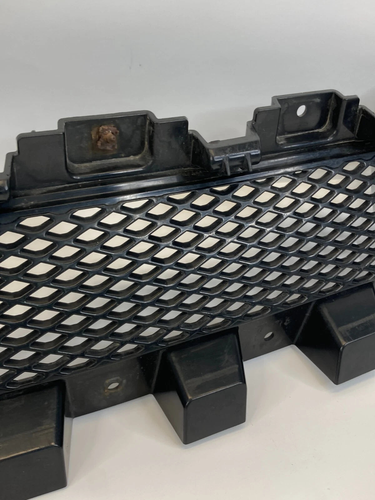 2008-2012 CHEVROLET MALIBU FRONT BUMPER UPPER GRILL GRILLE 15823699/15899022