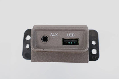 2009-2011 KIA RIO AUX USB PORT AUDIO INPUT JACK ASSEMBLY OEM 96120-1G200W6