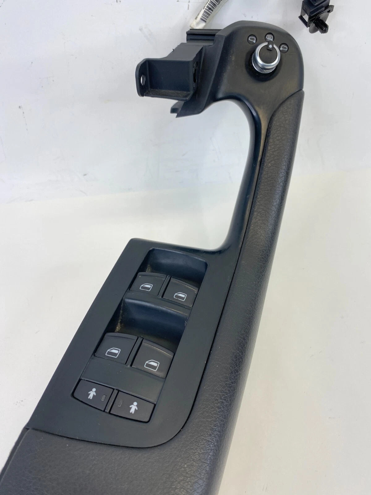 2005-2011 AUDI A6 QUATTRO FRONT LH DOOR PULL HANDLE WINDOW SWITCH BEZEL OEM
