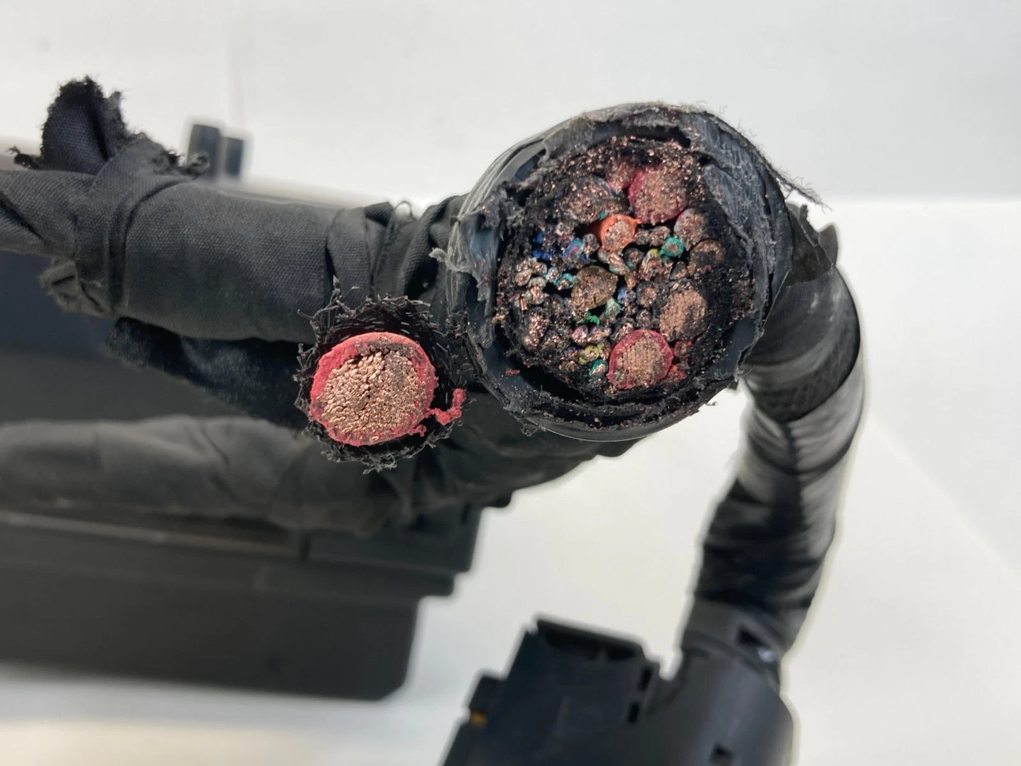 2012-2017 FIAT 500 A/T ENGINE FUSE RELAY BOX FUSEBOX COMPARTMENT OEM