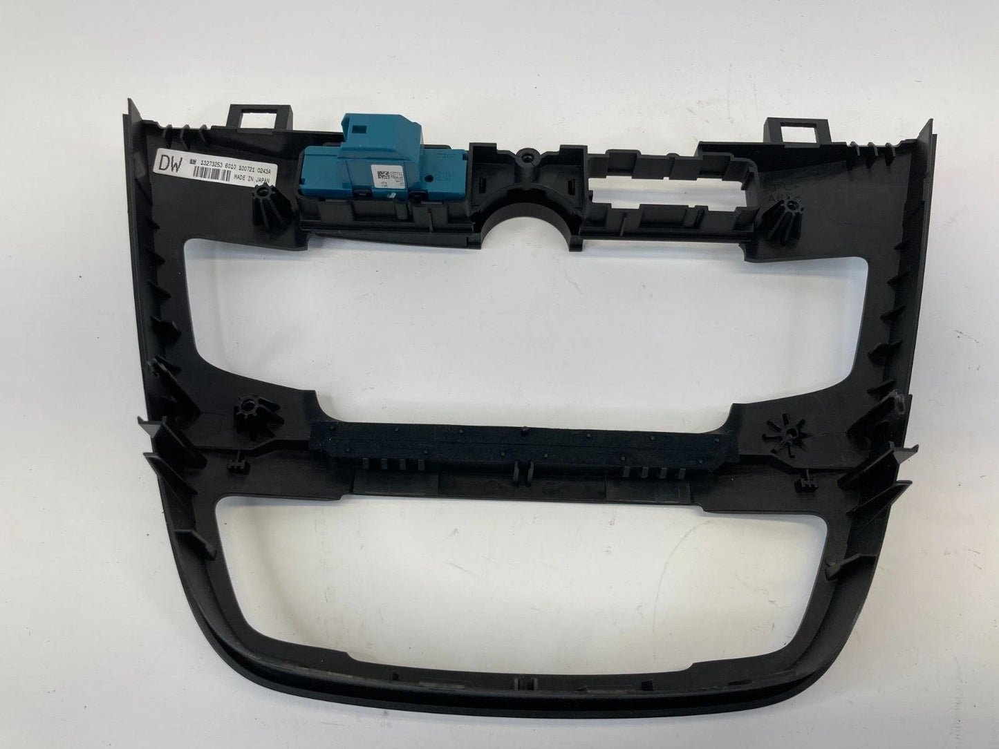 2011-2013 BUICK REGAL CENTER DASH RADIO & CLIMATE CONTROL TRIM BEZEL 13273253