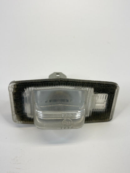 00-06 Mazda MPV 99-05 Miata Rear Tailgate License Plate Light Lamp E110384 OEM