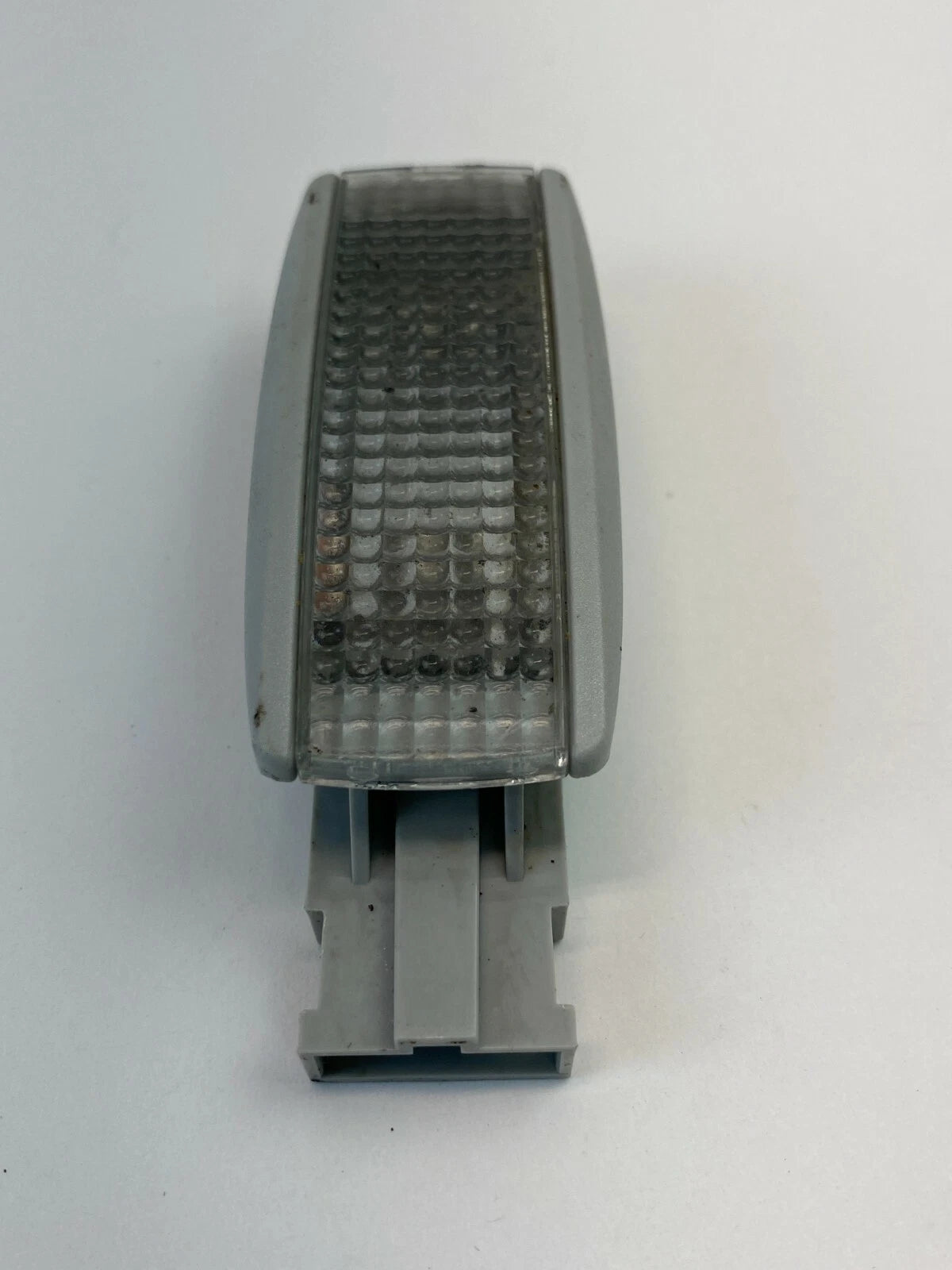 98-10 VOLKSWAGEN BEETLE 99-05 JETTA GOLF SUNVISOR LAMP SUN VISOR LIGHT 3B0947113