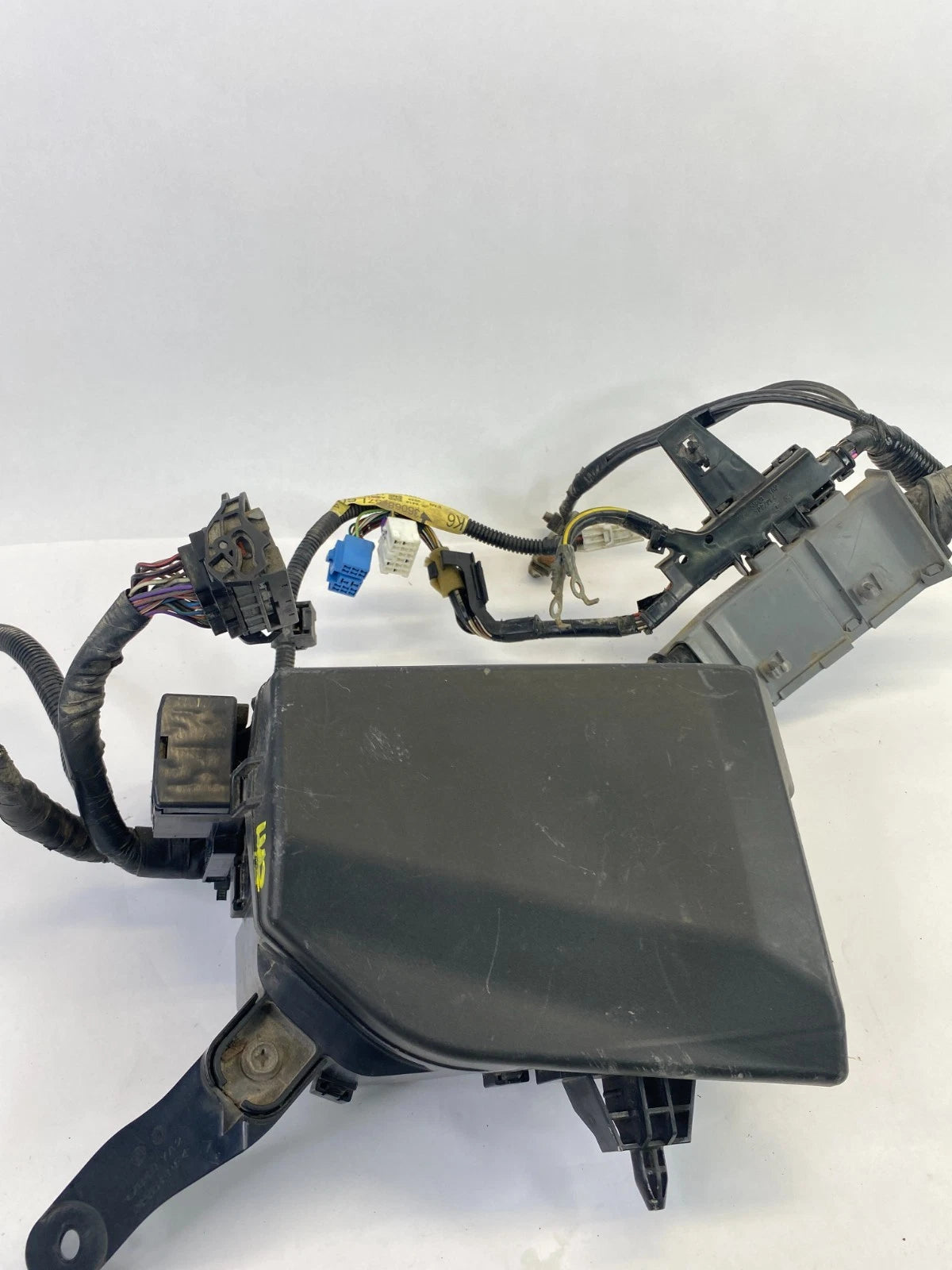 2010-2013 SUZUKI KIZASHI SE ENGINE FUSE BOX JUNCTION BLOCK UNIT 36068-57L60 OEM