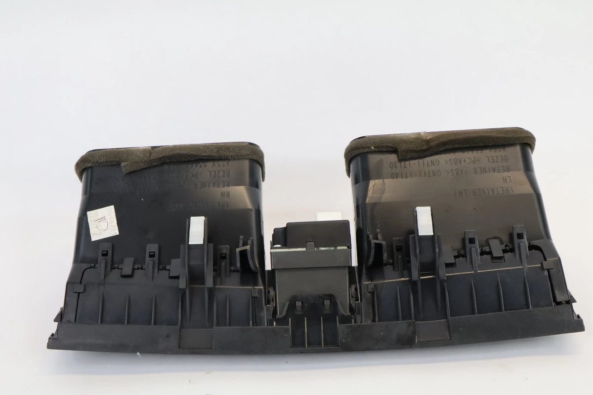 2007-2011 TOYOTA CAMRY UPPER DASH AC AIR VENT HAZARD SWITCH UNIT 84332-060100-B1