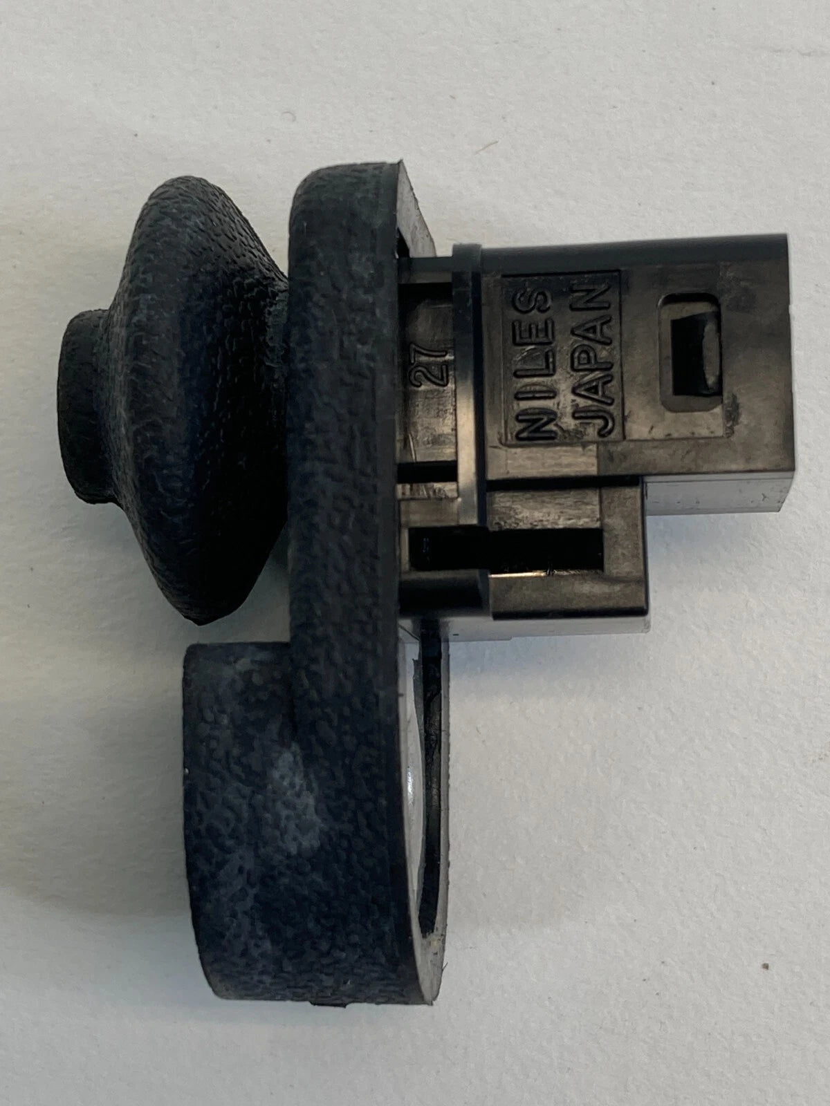 2011-2017 NISSAN JUKE 2002-2012 ALTIMA SWITCH DOOR AJAR JAMB BUTTON SWITCH OEM