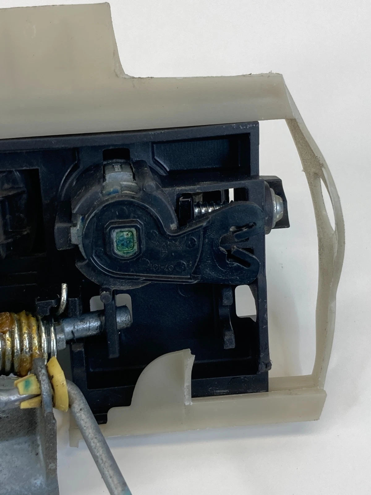 2013-2019 Ford Police Interceptor Sedan FR LH Side Exterior Door Handle Assembly