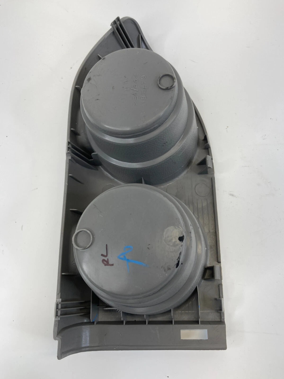 2004-2010 TOYOTA SIENNA REAR LEFT SIDE 3RD ROW PANEL DUAL CUP HOLDER 64746-AE010
