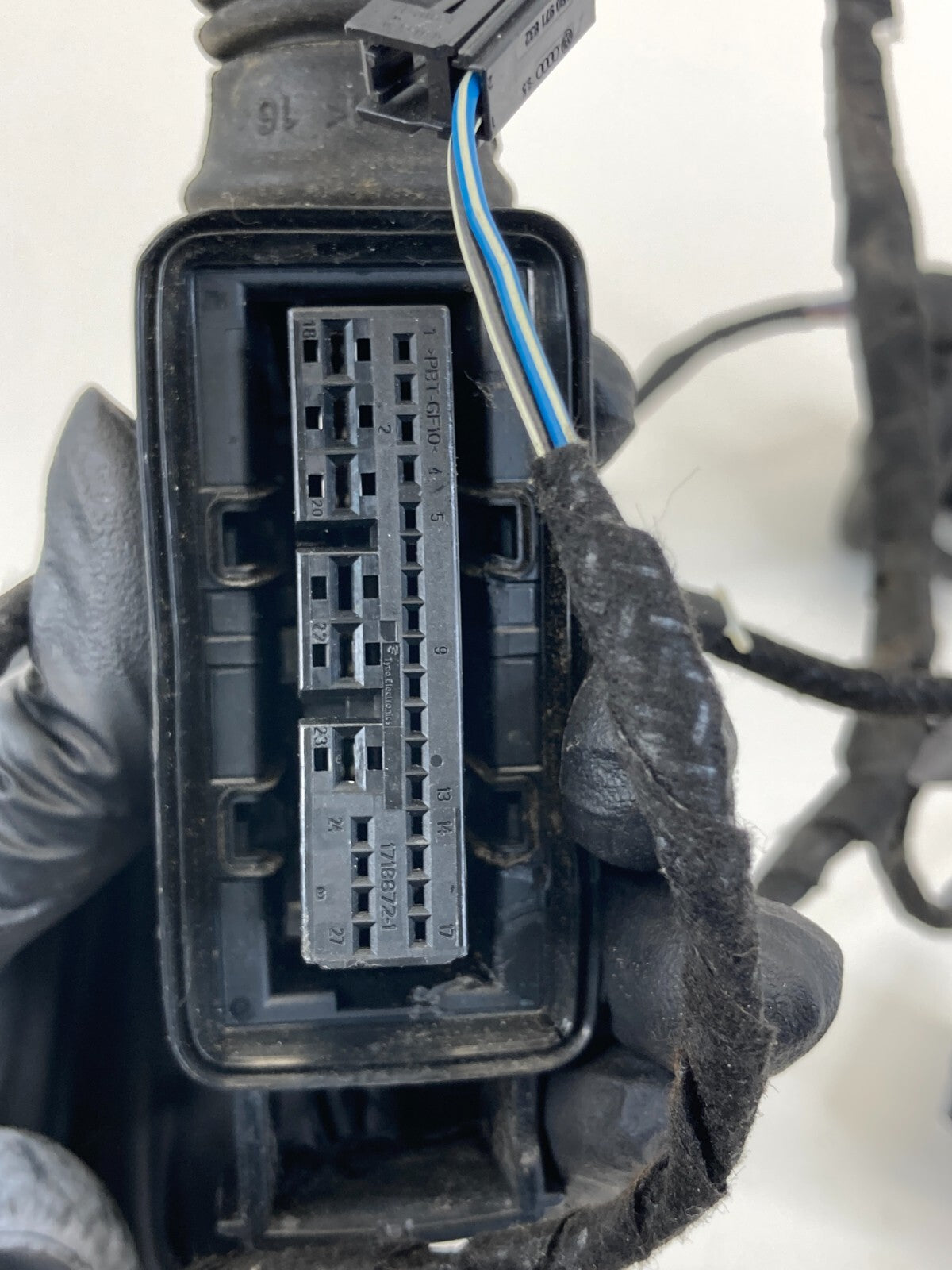 09-16 Audi A4 Quattro Sedan Rear Left Door Wire Wiring Harness 8K0971687AC OEM