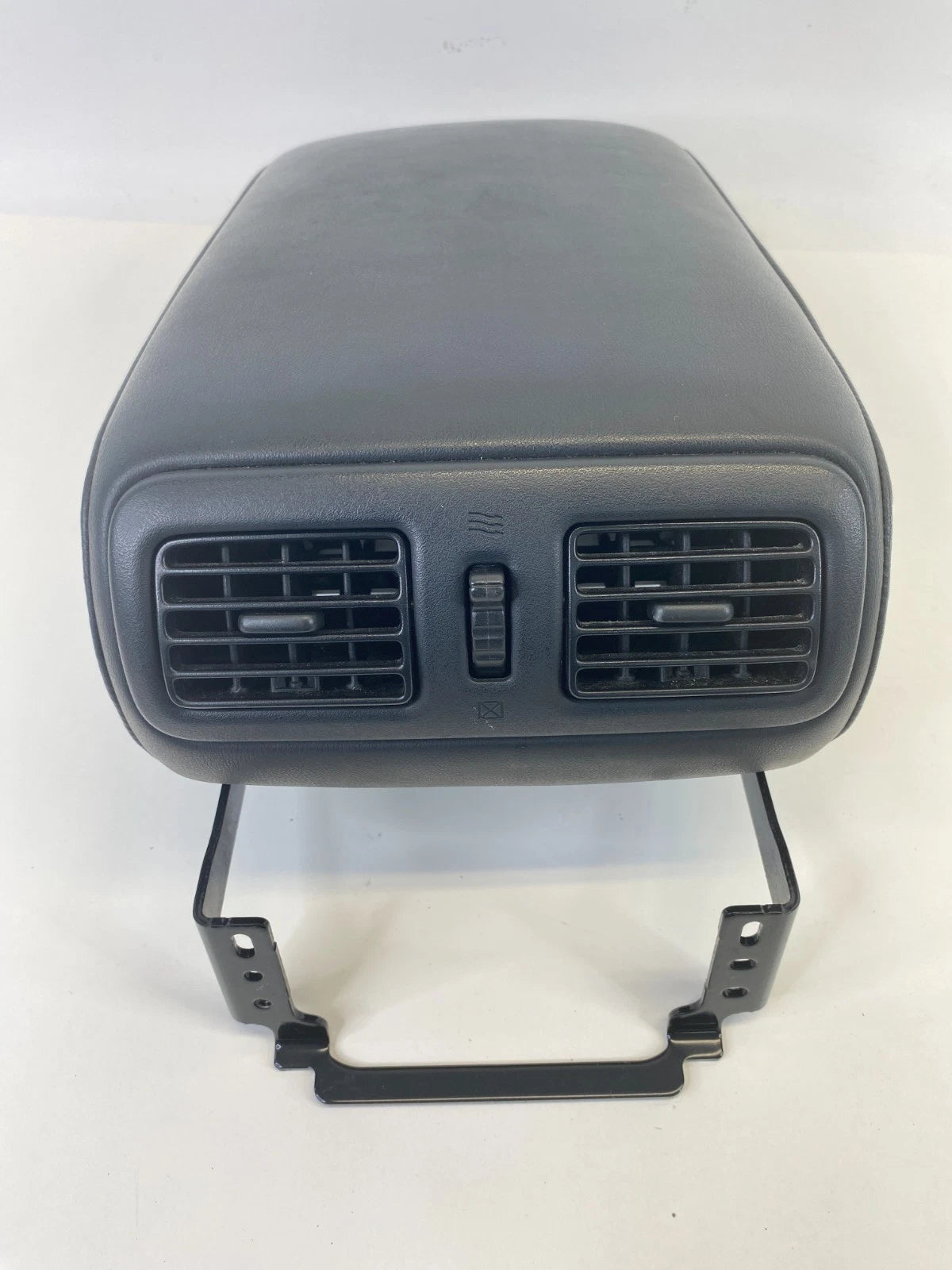 2009 INFINITI G37 07 08 G35 REAR CENTER CONSOLE ARMREST ARM REST W/ AIR VENT OEM