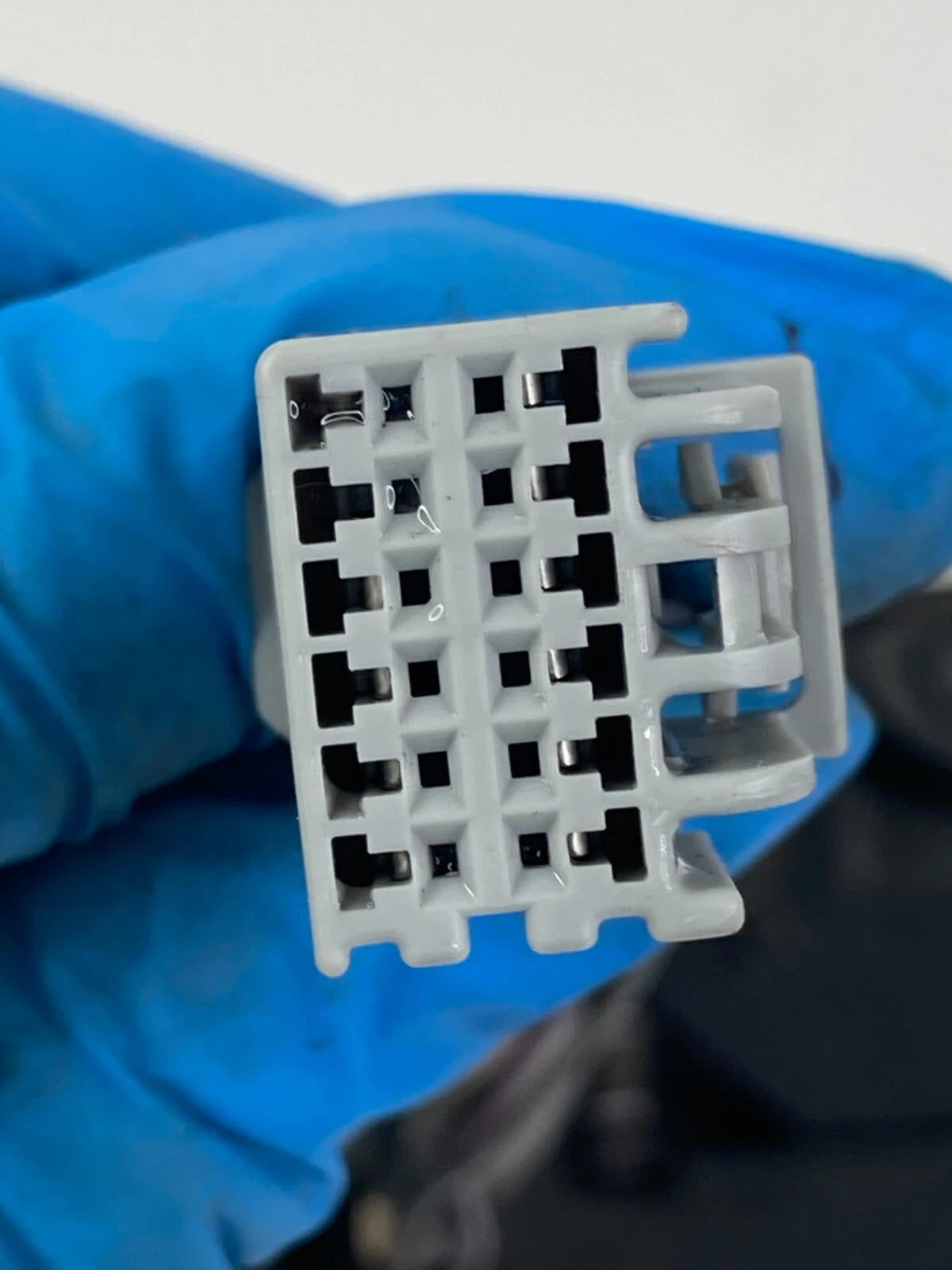 08-17 BUICK ENCLAVE TRUNK LID FINISH GARNISH PANEL MOLDING BEZEL W/ CAMERA OEM