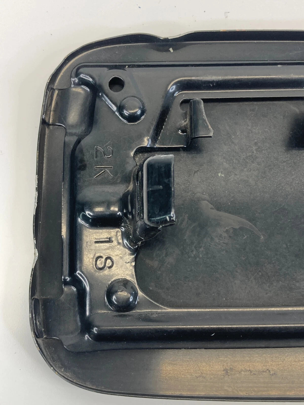 1999 00 01 02 2003 LEXUS RX300 FUEL FILLER DOOR GAS LID COVER BLACK OEM